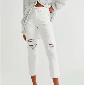 Levi’s White Wedgie Straight Jeans 26